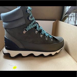 NWT Sorel Kinetic Conquest Size 8 (Alpine Tundra)